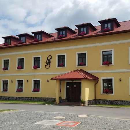 Banská Štiavnica Penzion Altmayer المظهر الخارجي الصورة